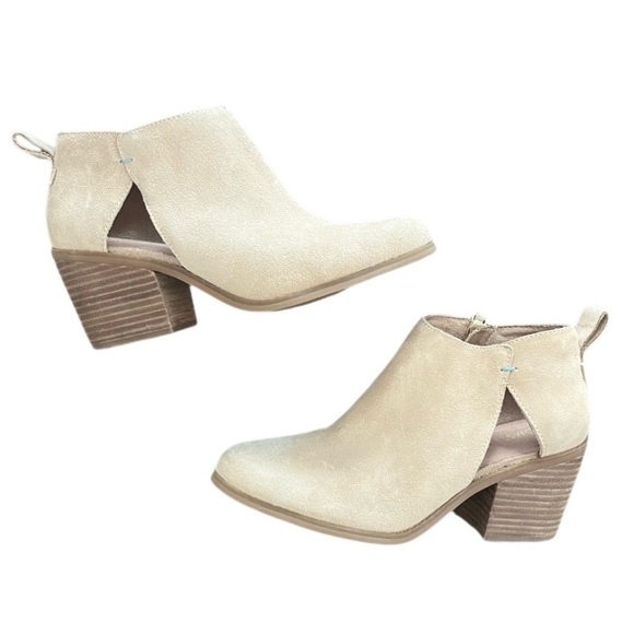 Toms Boots Women's 7.5 Lea Ankle Booties Beige Suede Zip Closure - Picture 1 of 6